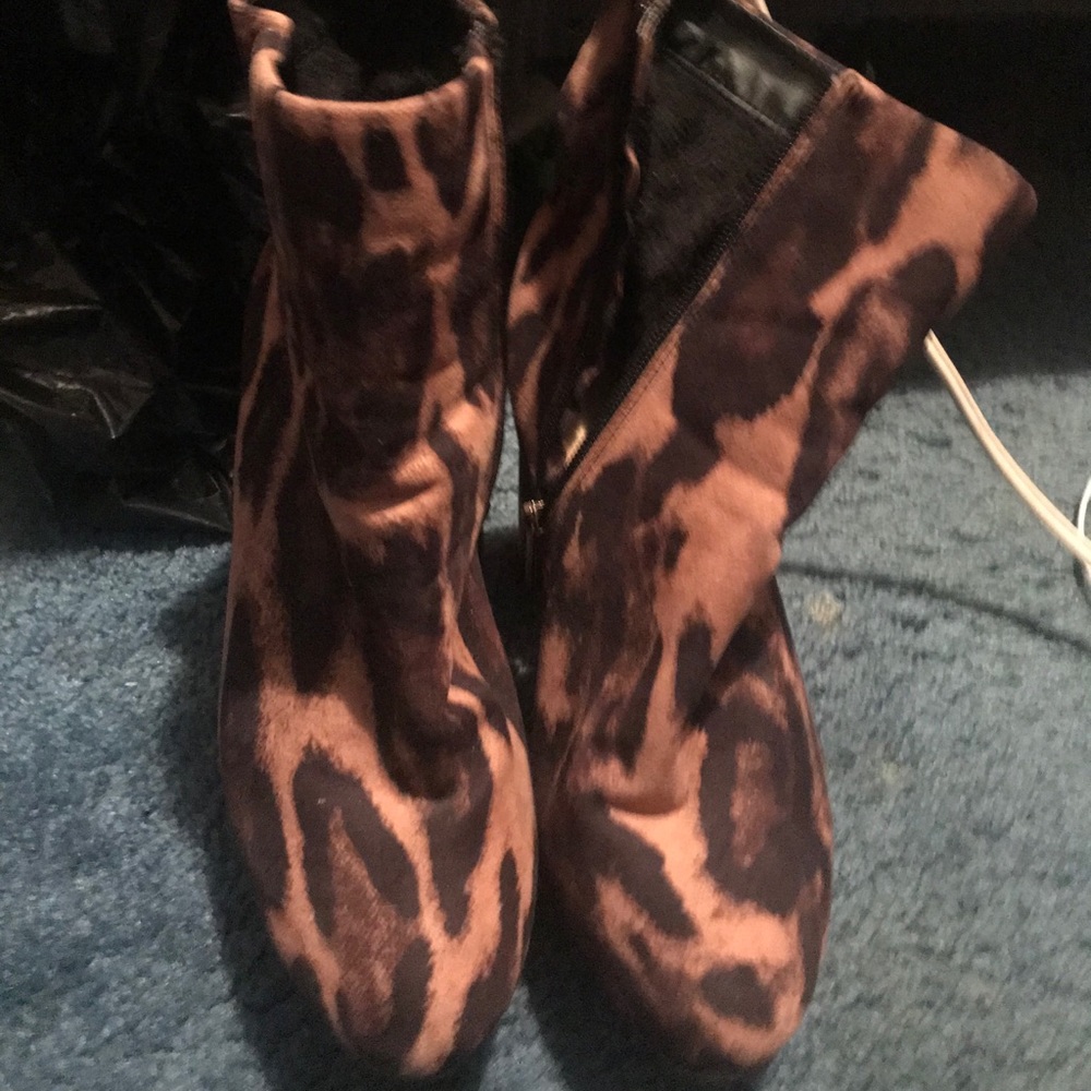 Woman’s wedges